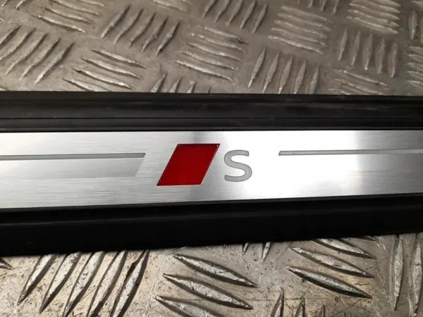 Audi Q5 dörrtröskel OEM 80A947418E Höger fram image 3