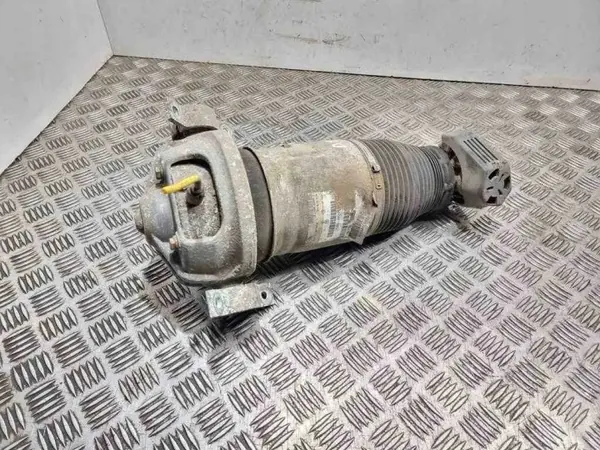Taka-oikea ilmaiskutin OEM 7L0512345 VW Touareg image 2