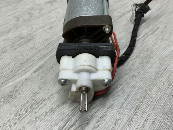 Moteur de réglage siège OEM 1298208542 Mercedes SL R129 image 6