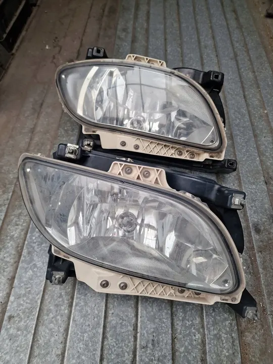 Lâmpada Halógena Frontal Direita DAF XF 106 Euro 6 image 1