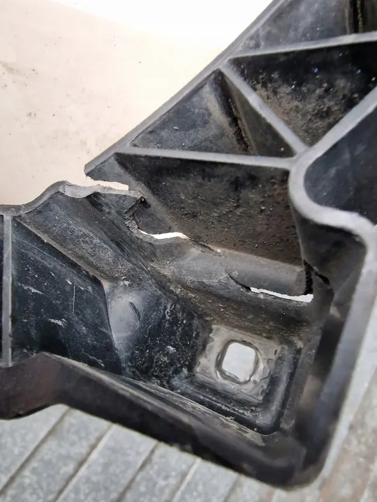 Lâmpada Halógena Frontal Direita DAF XF 106 Euro 6 image 6