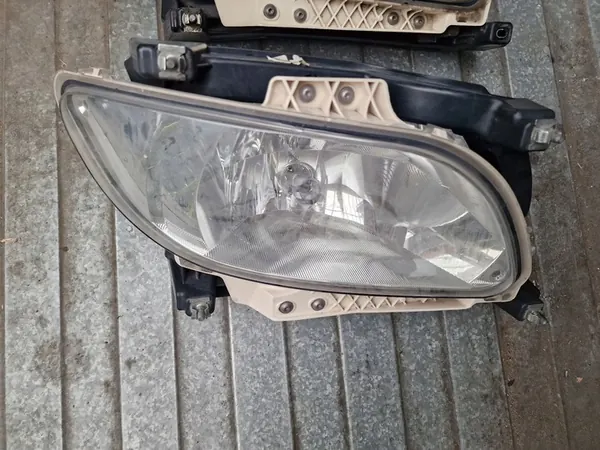 Lâmpada Halógena Frontal Direita DAF XF 106 Euro 6 image 7