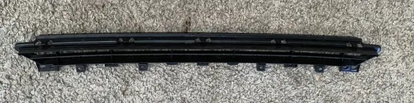 Rejilla de parachoques delantera AUDI A1 8X 8XA807683 image 2