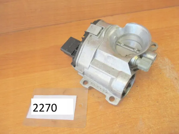 Corps de papillon OEM 8200166870 pour Renault Clio II image 3