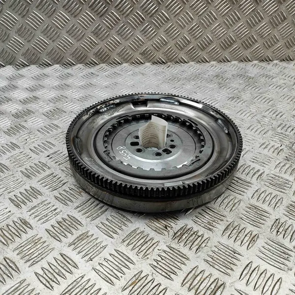 Automaattivaihteiston vauhtipyörä VW T-Cross 04C105266H image 2
