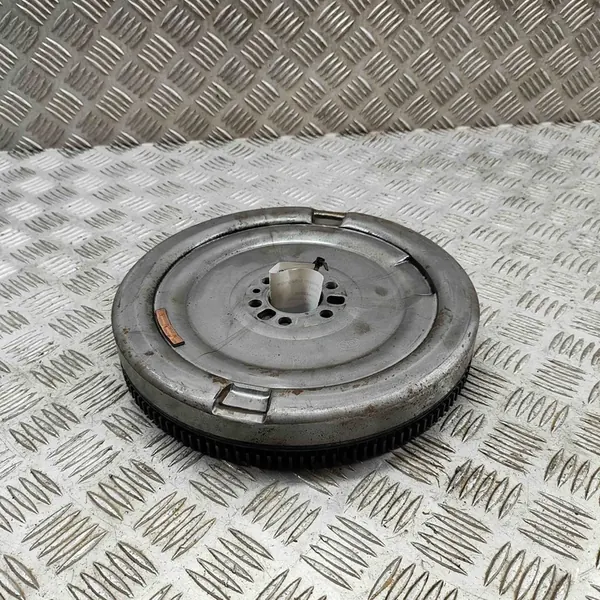 Automaattivaihteiston vauhtipyörä VW T-Cross 04C105266H image 6