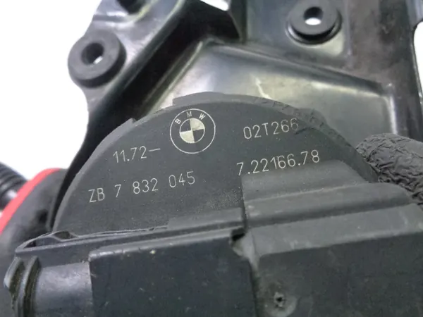 Bomba de aire secundaria BMW E46 M3 7832045 image 5