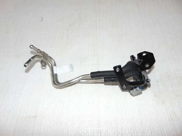 VW Passat B8 Pakokaasupaineanturi 04L906051M image 2