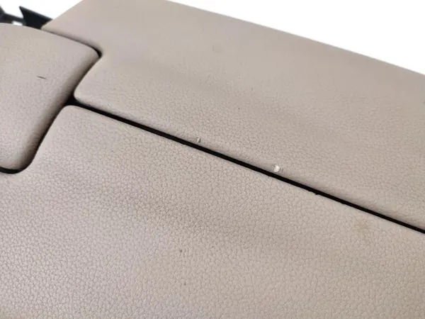 OEM 2125409010 Främre mittarmstöd Beige Mercedes W212 image 4