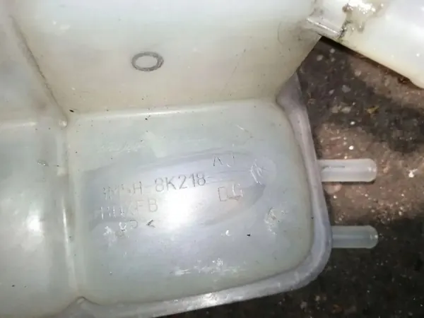 Uitzettank Mazda 626 III OEM 3M5H8K218AJ image 3