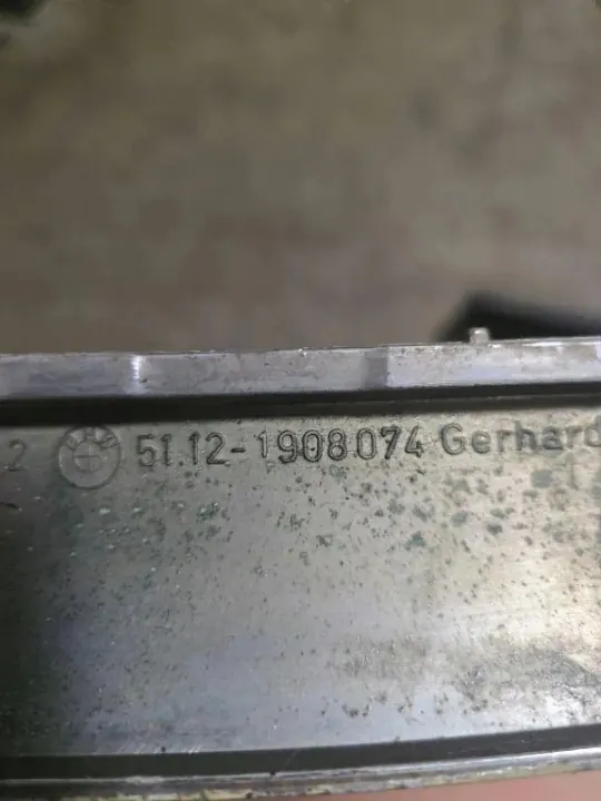 Protection de pare-chocs BMW E32 OEM 51121908074 Arrière image 3