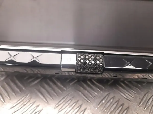Pantalla de Radio Citroen DS7 OEM 9818616480 - Usado image 3