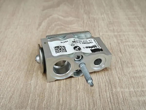 Soupape d'expansion BMW 6994989 pour 2.0D image 2