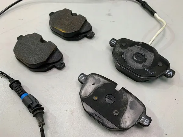 OEM 6892641 Takajarrulevyt BMW X4/X3:lle image 3