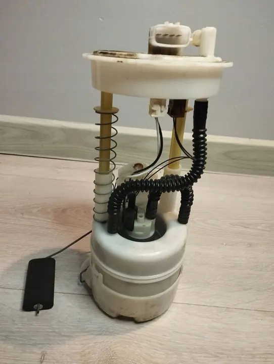 Nissan Qashqai J10 2.0 Conjunto de Bomba de Combustível OEM 17040JD01D image 4