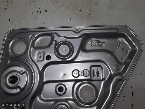 Regulador de ventana Kia Venga OEM 834801P000 - Usado image 3