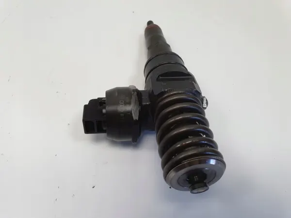 Inyector Skoda Fabia I 1.4 TDI OEM 045130073T image 4