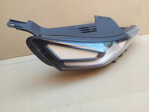 Rechte Front LED DRL Leuchte OEM 92208S1000 - Hyundai image 3