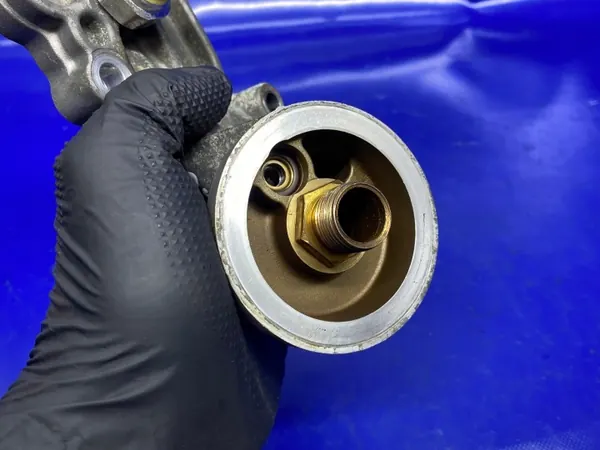 Ölfiltergehäuse OEM 10HMC 92067986 für Opel Antara image 6