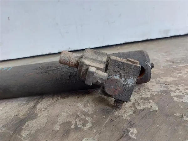 Cylindre hydraulique pour Renault Midlum FIMOPART image 3