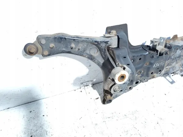 Ford Kuga framstötfångare tvärbalk OEM No MPN 2009-2012 image 3