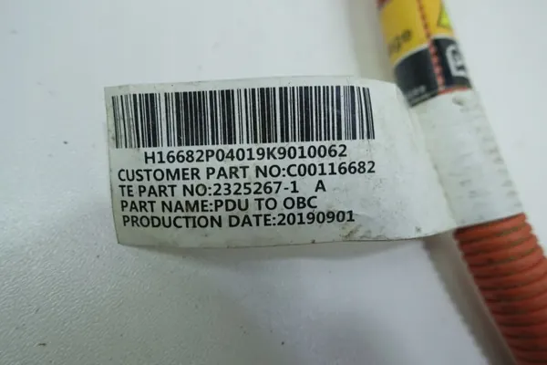 Cable cargador Maxus OEM c00116682 - Usado image 5
