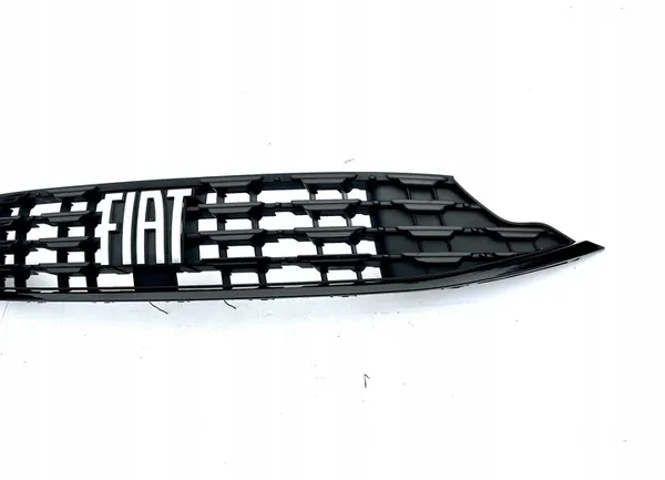 FIAT TIPO 2 II LIFT 2020 - GRILL LOGO ORIGINAL OE image 4