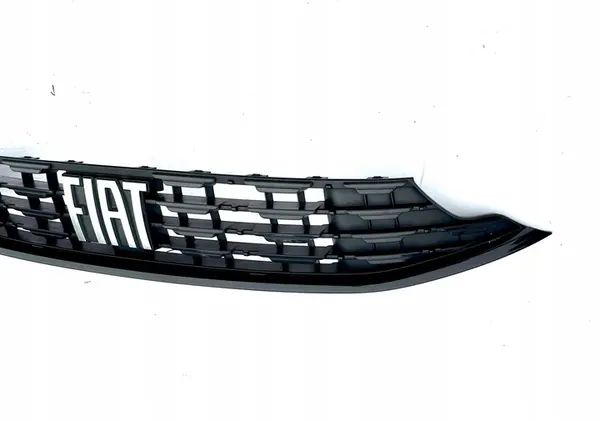 FIAT TIPO 2 II LIFT 2020 - GRILL LOGO ORIGINAL OE image 5