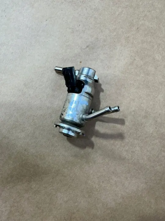 AdBlue-suutin OEM A0004901613 Mercedes E-luokalle image 10