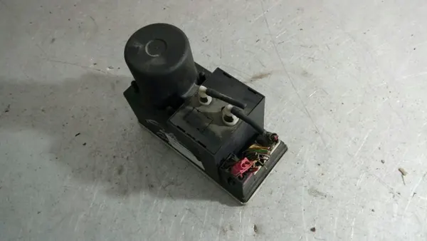 Zentralverriegelungspumpe Audi A3 OEM 8L0862257G image 2