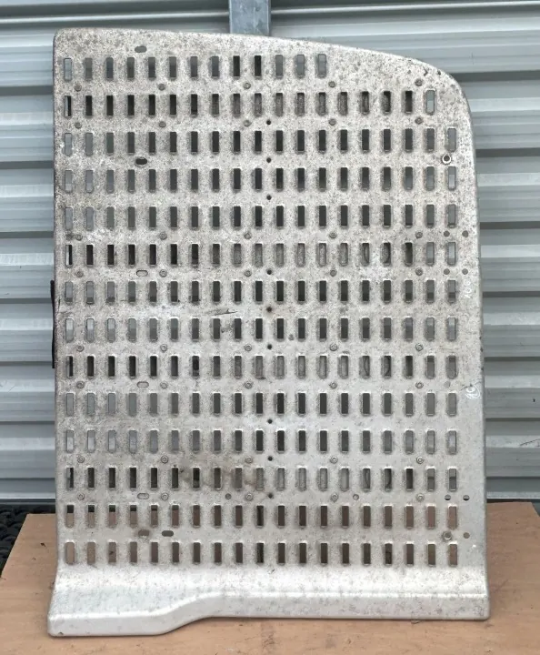 Placa de degrau esquerda DAF XF 106 OEM 1936146 - Usado image 2
