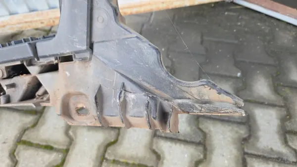 Grille de marche MAN OEM 81416146012 - État utilisé image 3