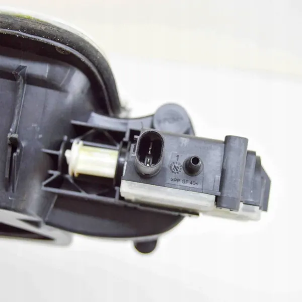 BMW X3 F25 Polttoainekansi OEM 7213035 - Käytetty image 6