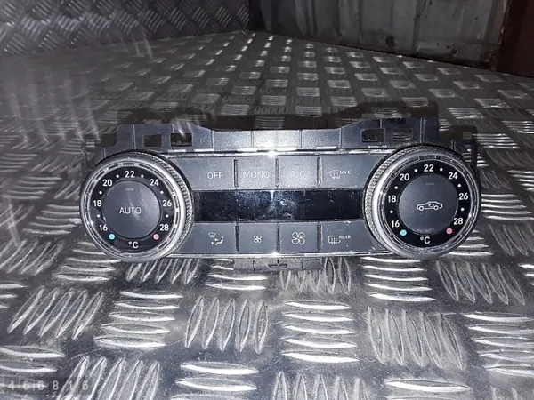 Mercedes ilmastointimoduuli OEM 2048305790 - Käytetty image 2