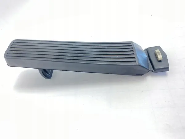 Gummifußpedal Mercedes W124 W201 W126 W123 R129 R107 OEM image 2