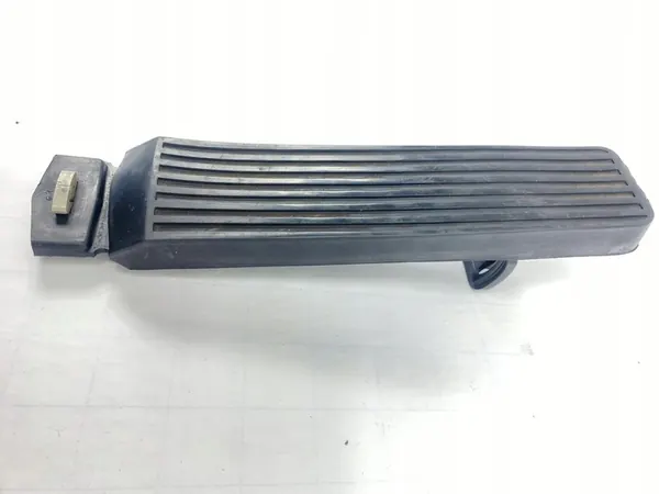 Gummifußpedal Mercedes W124 W201 W126 W123 R129 R107 OEM image 3