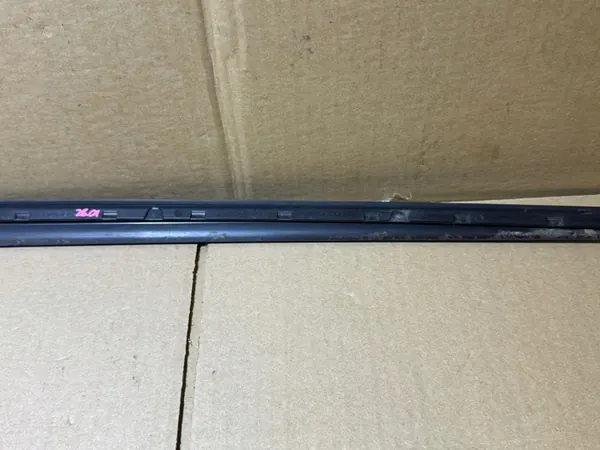 Joint de pare-brise gauche Audi A6 C8 OEM 4K0854327 image 6