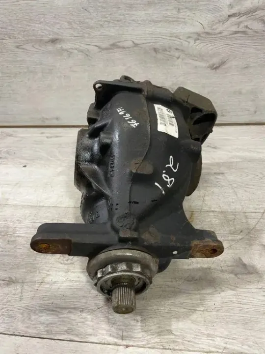 Différentiel arrière BMW 1 (F21) E27091281 1.6L 125kW 2012 image 4