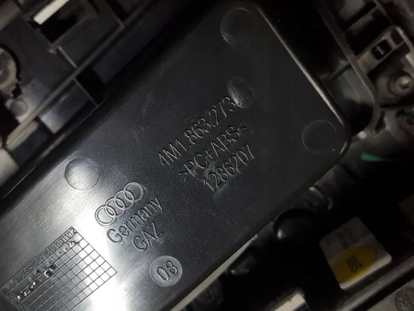 Audi Q7 II keskikäytävän koriste OEM 4M1863273 image 7
