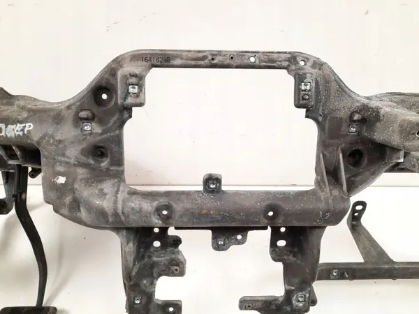 Jeep Wrangler Instrumentbräda Förstärkning OEM 1641824R image 8