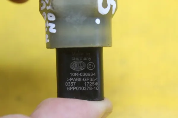 Polttoaineen Paine Lämpötila Anturi OEM DB11 AE31 10R-036934 image 5