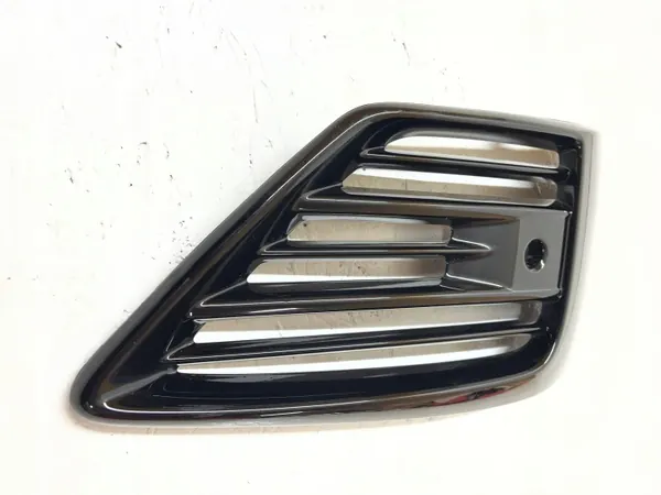 Volvo XC60 II R-Design Ritilä OEM 31455078 Oikea image 4