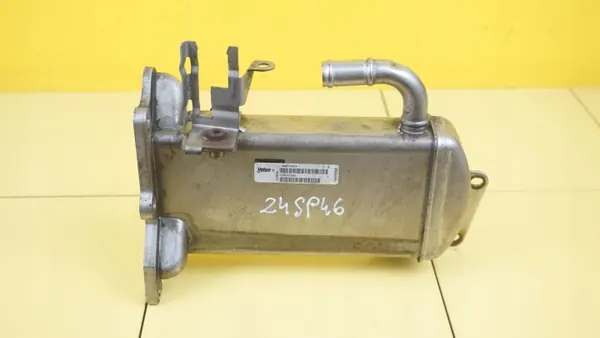 Enfriador EGR Audi OEM CGL V29041282 MM114C4 - Usado image 2