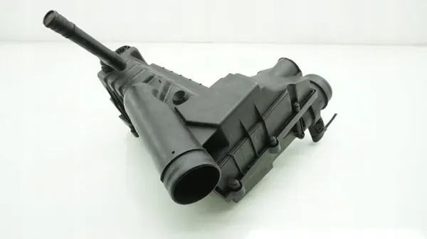 VW GOLF V 1.9 TDI Ilmansuodattimen Kotelo 0281002461 image 3