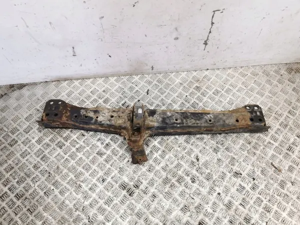 Toyota RAV4 Voorste Hulpframe OEM AMD142244 image 2