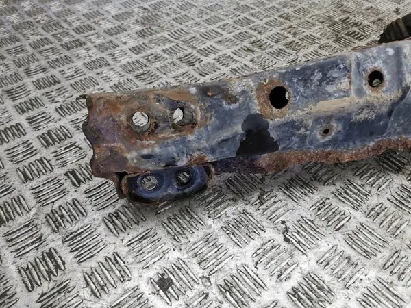 Toyota RAV4 Voorste Hulpframe OEM AMD142244 image 3