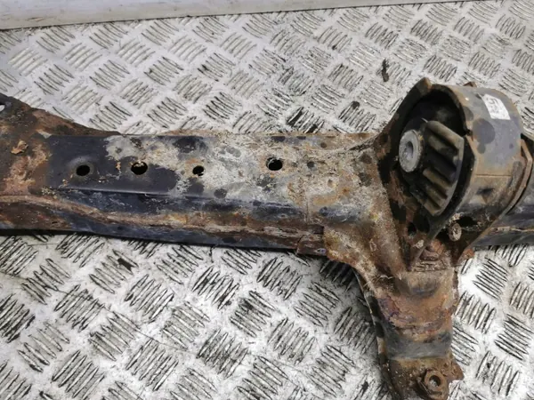 Toyota RAV4 Voorste Hulpframe OEM AMD142244 image 4