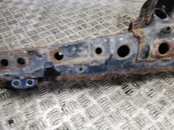 Toyota RAV4 Voorste Hulpframe OEM AMD142244 image 9