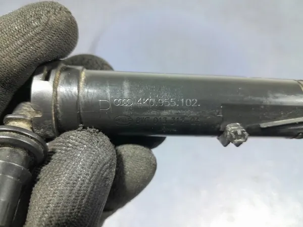 AUDI A6 C8 Koplampenreiniger Rechts 4K0955102 image 5