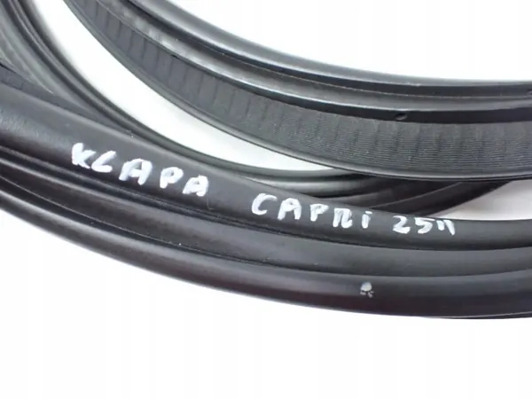 Joint de coffre Ford Capri EV 25R OEM USZCZELKA image 3
